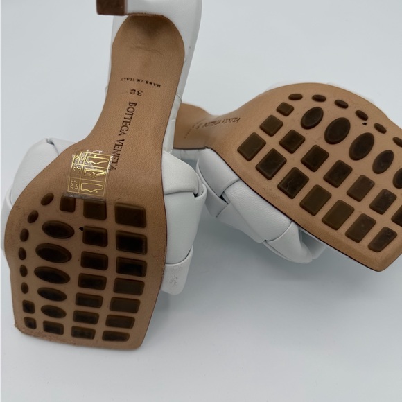 White Bottega Vaneta Woven Leather Sandals new with box and dust bag - Picture 4 of 5